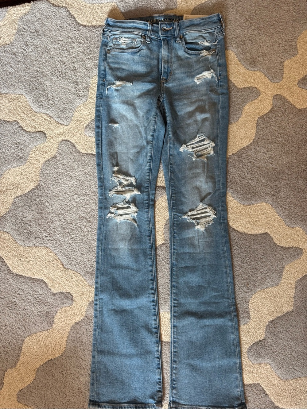 American Eagle Outfitters stretch hitch rise skinny kick jeans. Size 6Long. NWT